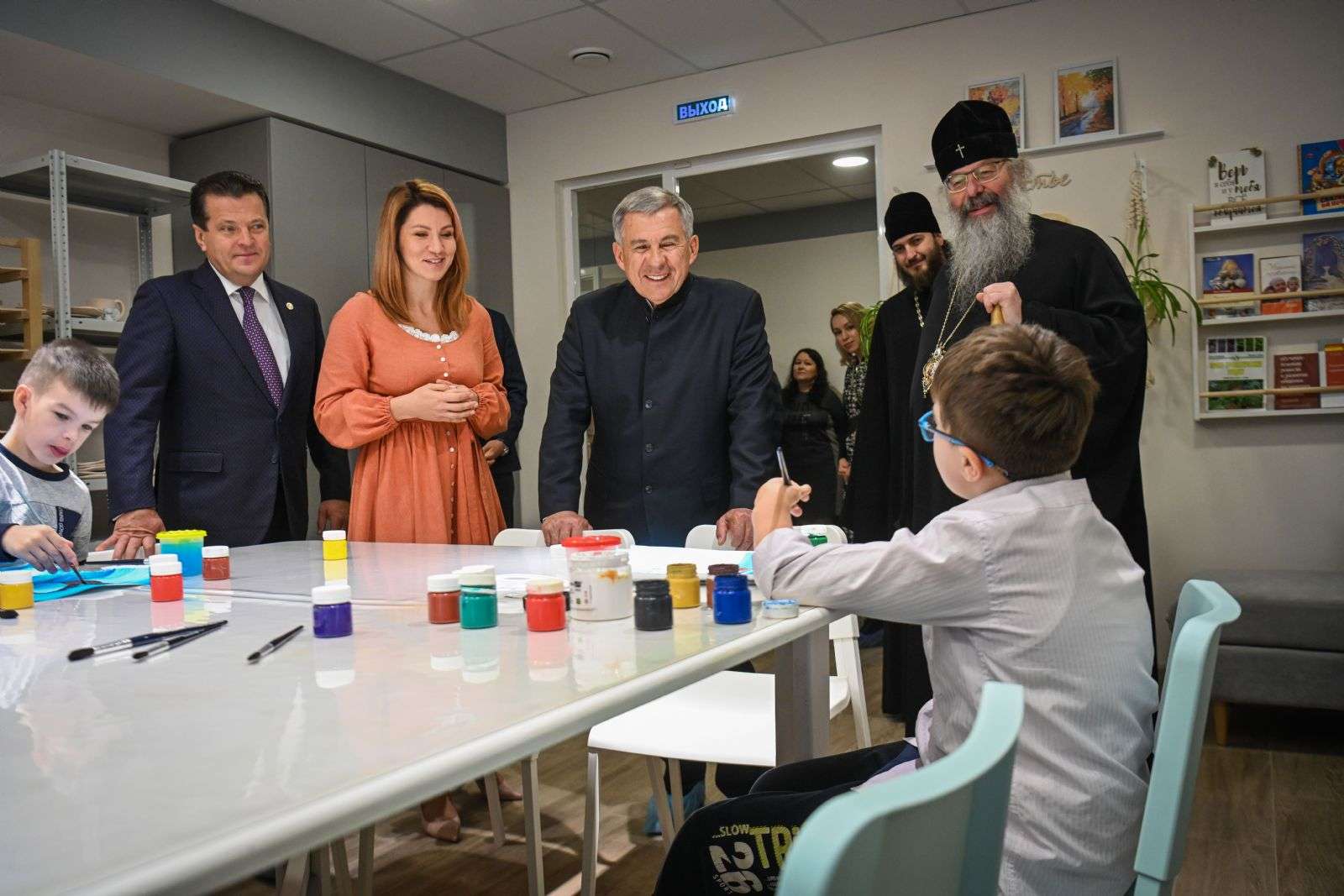 Президент РТ Рустам Минниханов посетил Центр духовного и творческого развития прихода преподобного Серафима Саровского 
