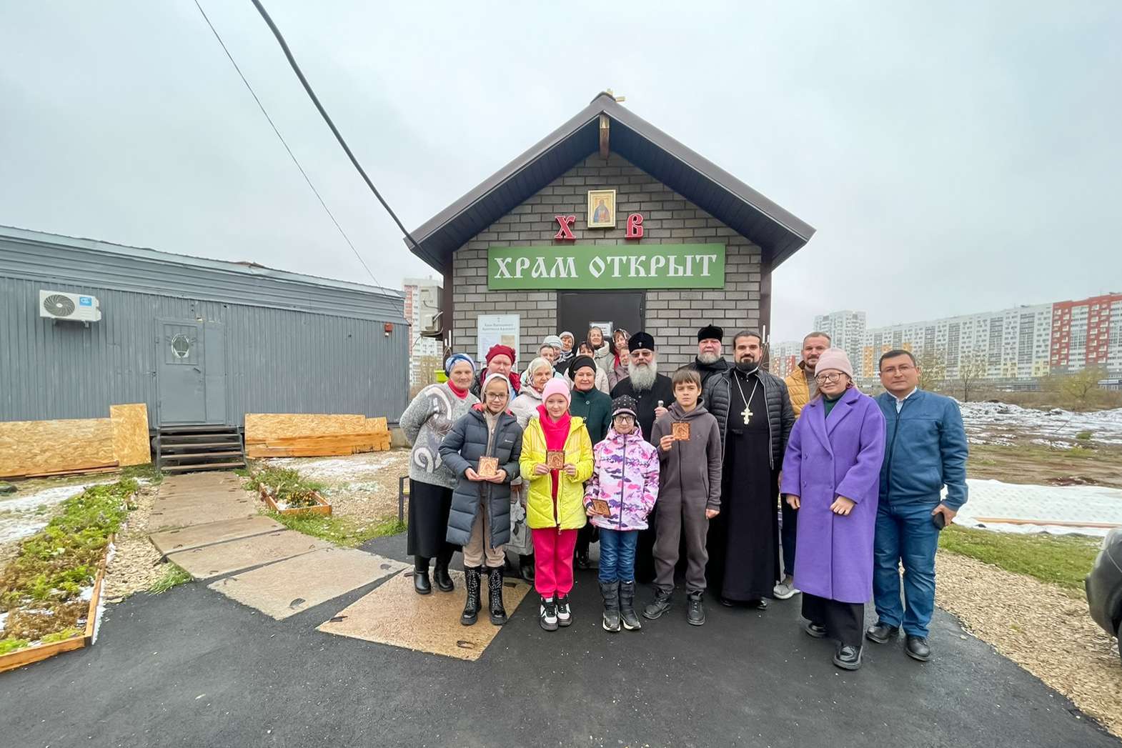Митрополит Кирилл посетил временный храм преподобного Аристоклия Афонского в Оренбурге