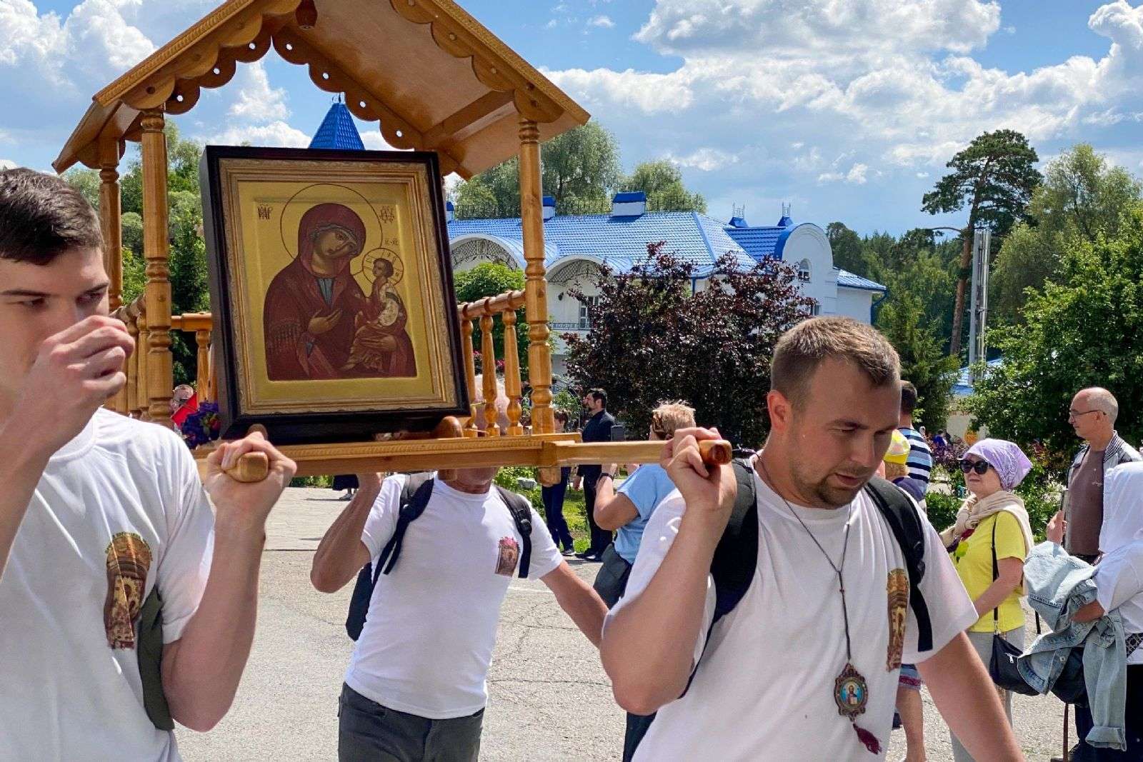 Раифский монастырь встретил традиционный крестный ход с Грузинской иконой Божией Матери из республики Марий Эл