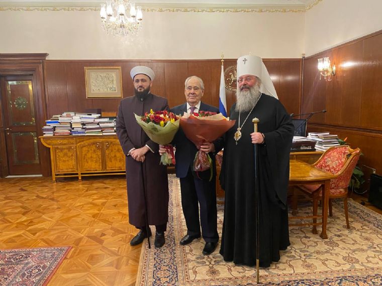 Глава Татарстанской митрополии поздравил Государственного советника РТ Минтимера Шаймиева с днём рождения