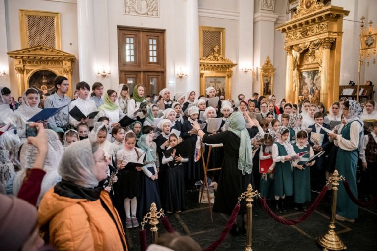 Воспитанники казанских воскресных школ исполнят песнопения архиерейского богослужения в Вербное воскресенье