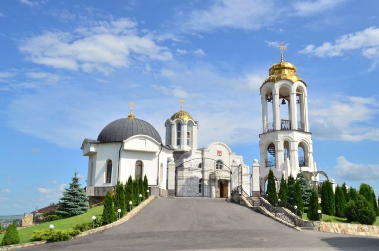 Паломническая служба Казанской епархии организует поездки на Северный Кавказ, в Печоры, Дивеево и другие святые места
