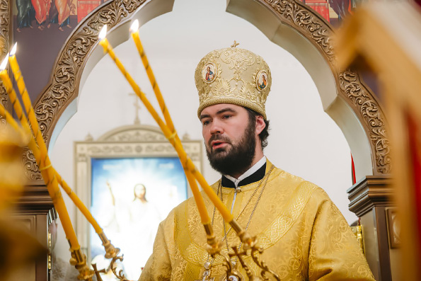 В Александро-Невском мужском монастыре села Сосновка прошло архиерейское богослужение