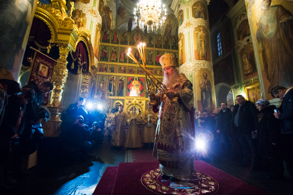 Митрополит Феофан возглавил Рождественское богослужение в главном соборе Казанской епархии