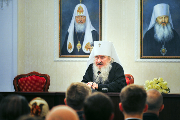 Глава Татарстанской митрополии встретился с участниками Международного форума православной молодежи
