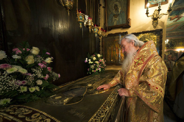 В день памяти архиепископа Казанского Гурия митрополит Феофан совершил Литургию у мощей святителя