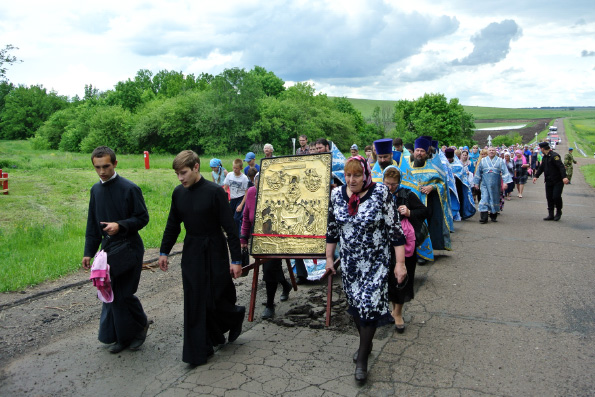 В Чистопольской епархии прошел крестный ход к месту обретения иконы «Живоносный Источник»