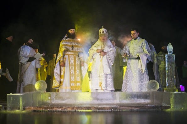 В праздник Крещения Господня митрополит Феофан возглавил ночное богослужение в Раифском монастыре под Казанью