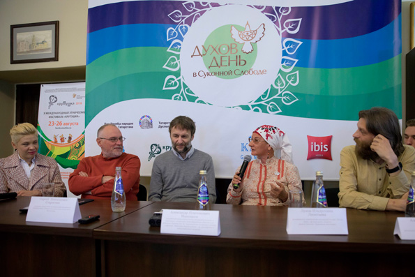 В Казани состоялся круглый стол «Роль традиционной культуры в поиске российской идентичности»
