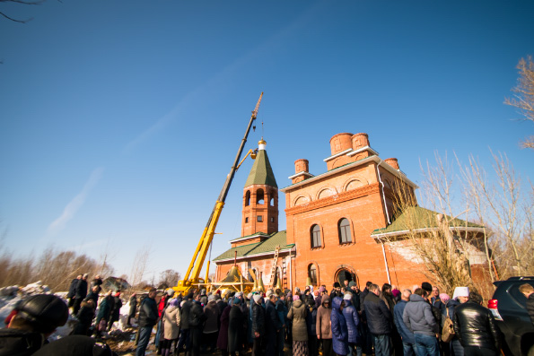 Митрополит Феофан возглавил освящение куполов для Ильинского храма в поселке Борисково
