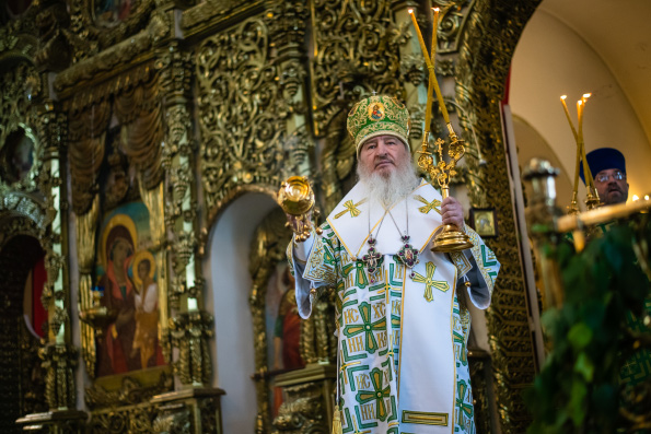 В день Святой Троицы митрополит Феофан возглавил престольный праздник в Раифском монастыре