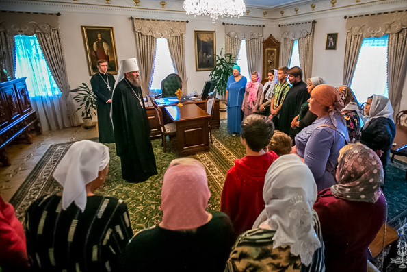 Перешедший в «Православную Церковь Украины» украинский приход вернулся в каноническую Украинскую Православную Церковь