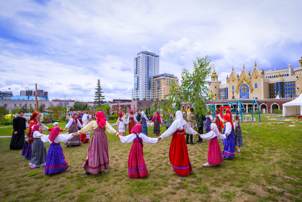 Объявлен набор в казанский фольклорный ансамбль «Духов день»