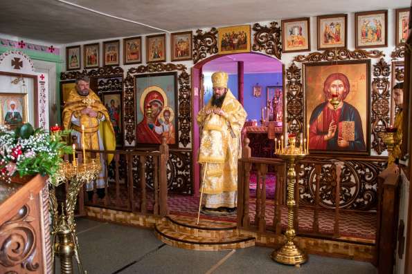 Епископ Иннокентий возглавил престольный праздник в храме благоверного Александра Невского в казанском посёлке Юдино