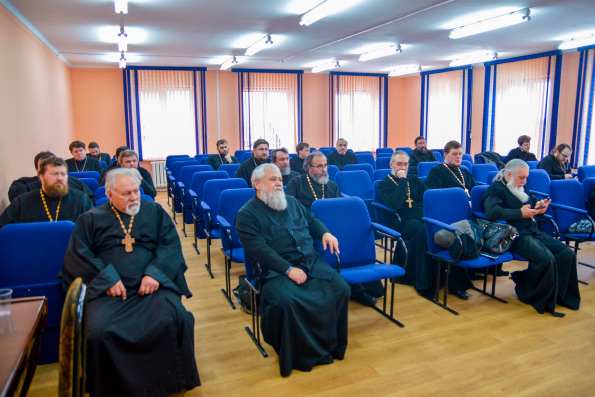 В Набережных Челнах продолжаются курсы повышения квалификации священнослужителей