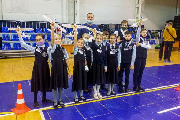 Воспитанники казанской православной гимназии приняли участие в городских соревнованиях авиамоделистов