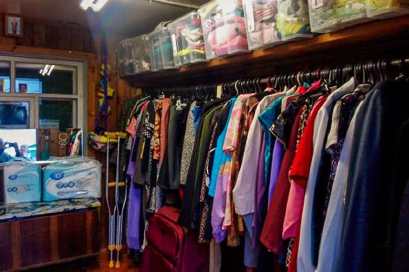 В Набережных Челнах открылся новый пункт выдачи одежды