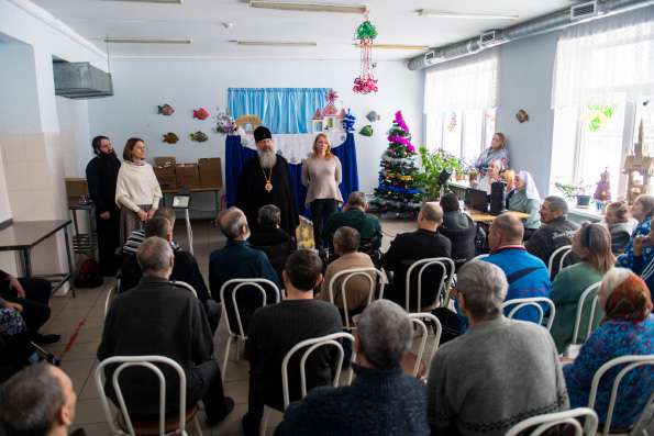 В праздник Рождества Христова митрополит Кирилл посетил Центр социальной адаптации для лиц без определенного места жительства