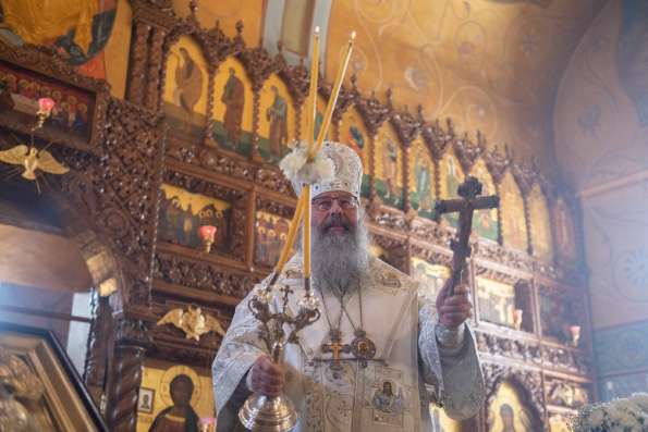 В день отдания праздника Преображения Господня митрополит Кирилл совершил Литургию в Зилантовом монастыре