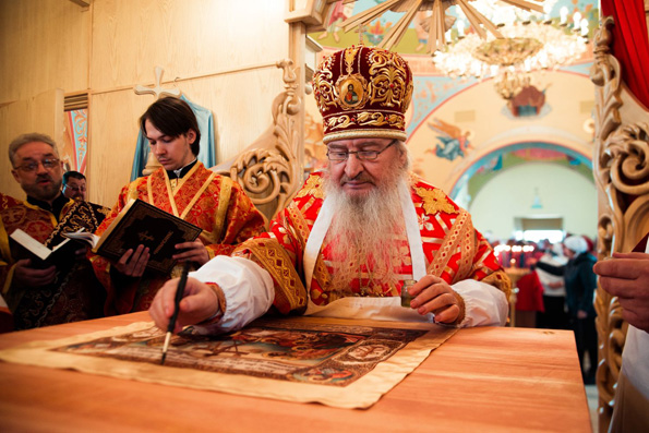 Глава Казанской епархии совершил великое освящение Петропавловского храма в селе Соколка