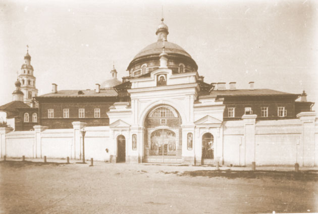 Крестовоздвиженская церковь Казанского Богородицкого монастыря Фото 1890 г.