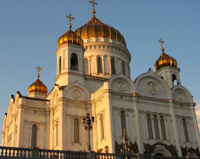 Cathedrals на русский. Православный храм снаружи. Поместная Церковь снаружи.