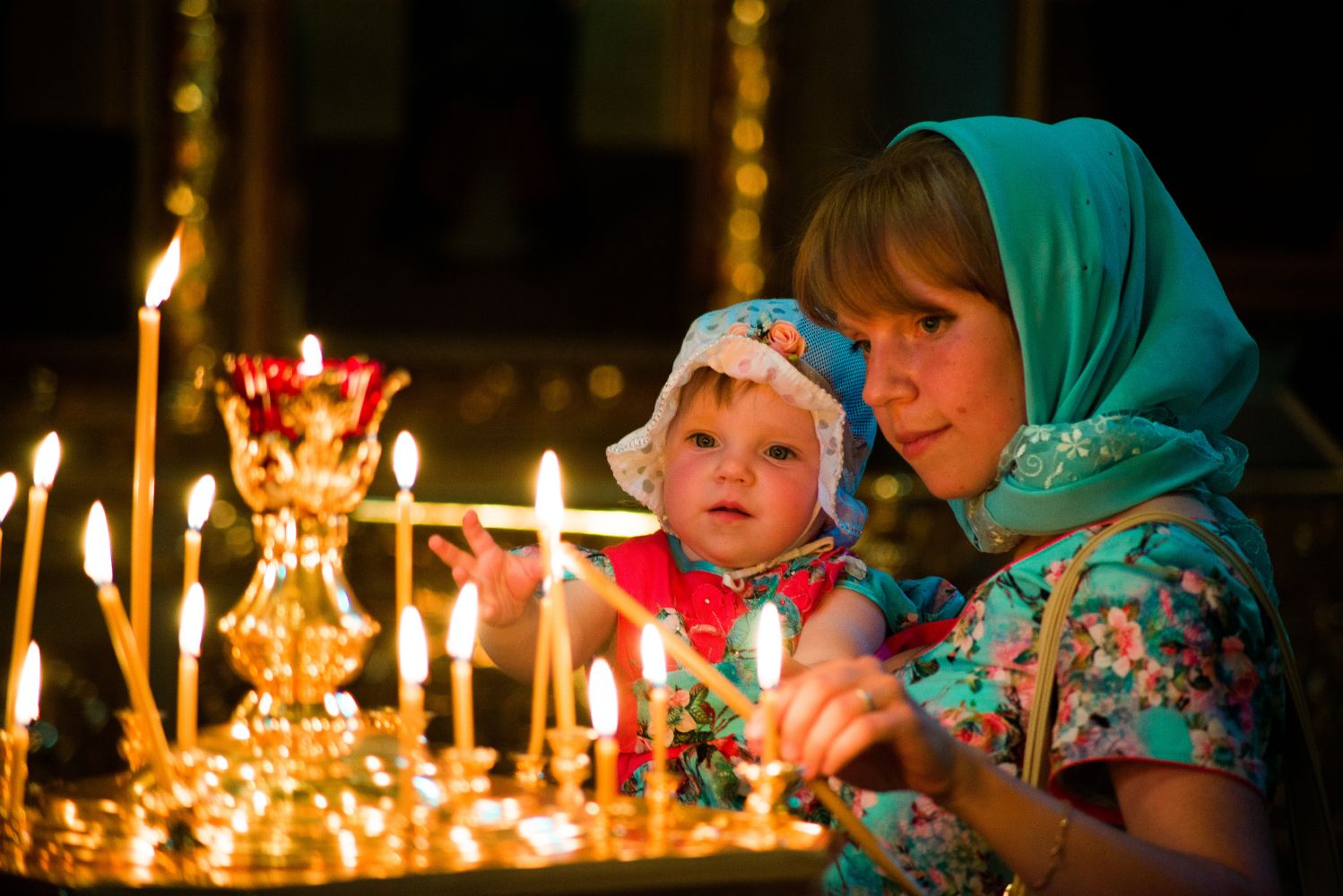 Православная семья в храме