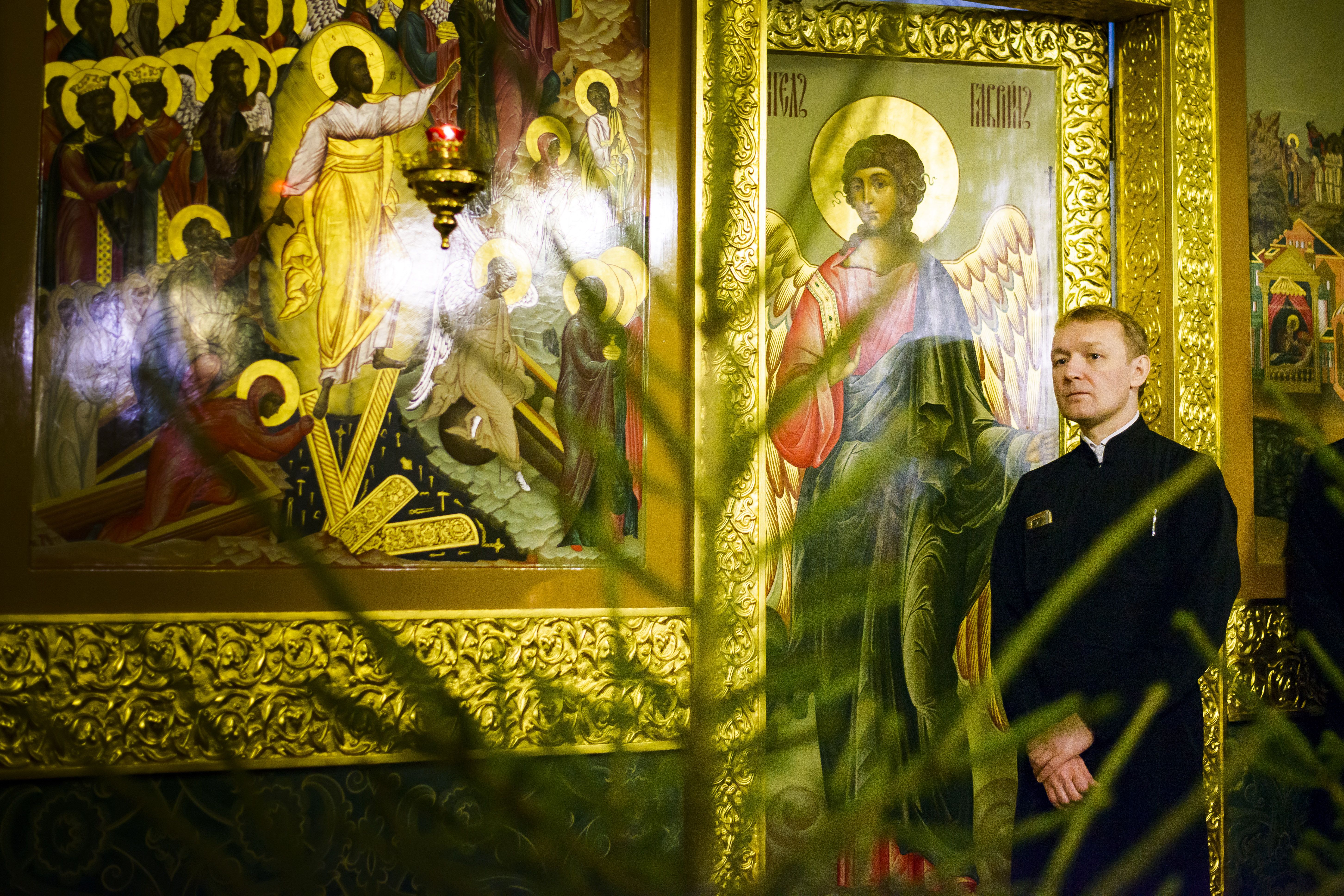 Слушать православные каналы. Иконы Рождества Христова в Казанском соборе.