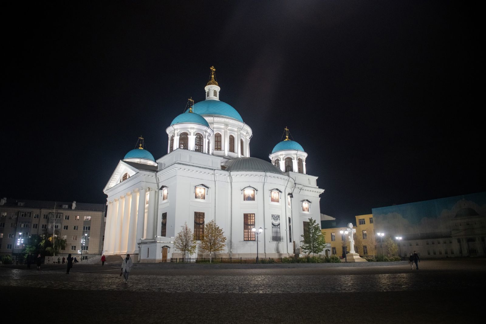 В Казанском соборе совершено ночное богослужение с поминовением Российских воинов