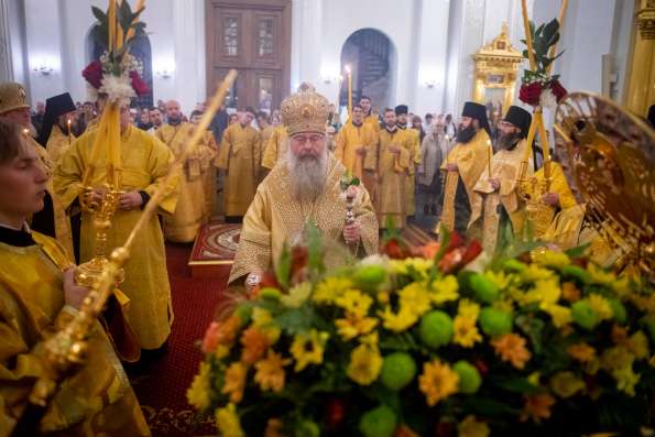 В канун праздника Собора Казанских святых митрополит Кирилл и архиепископ Каллистрат совершили всенощное бдение в Казанском соборе