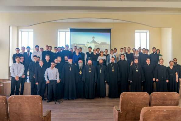 Архиепископ Горноалтайский и Чемальский Каллистрат ответил на вопросы студентов Казанской семинарии