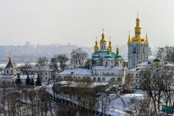 В Русской Православной Церкви серьезно озабочены преследованиями верующих канонической Церкви на Украине