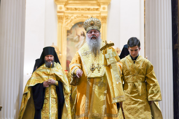 В канун Недели 24-й по Пятидесятнице митрополит Кирилл совершил всенощное бдение в Казанском соборе