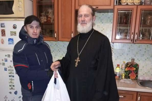 Епархиальная служба «Милосердие — Казань» продолжает собирать продуктовые наборы для нуждающихся