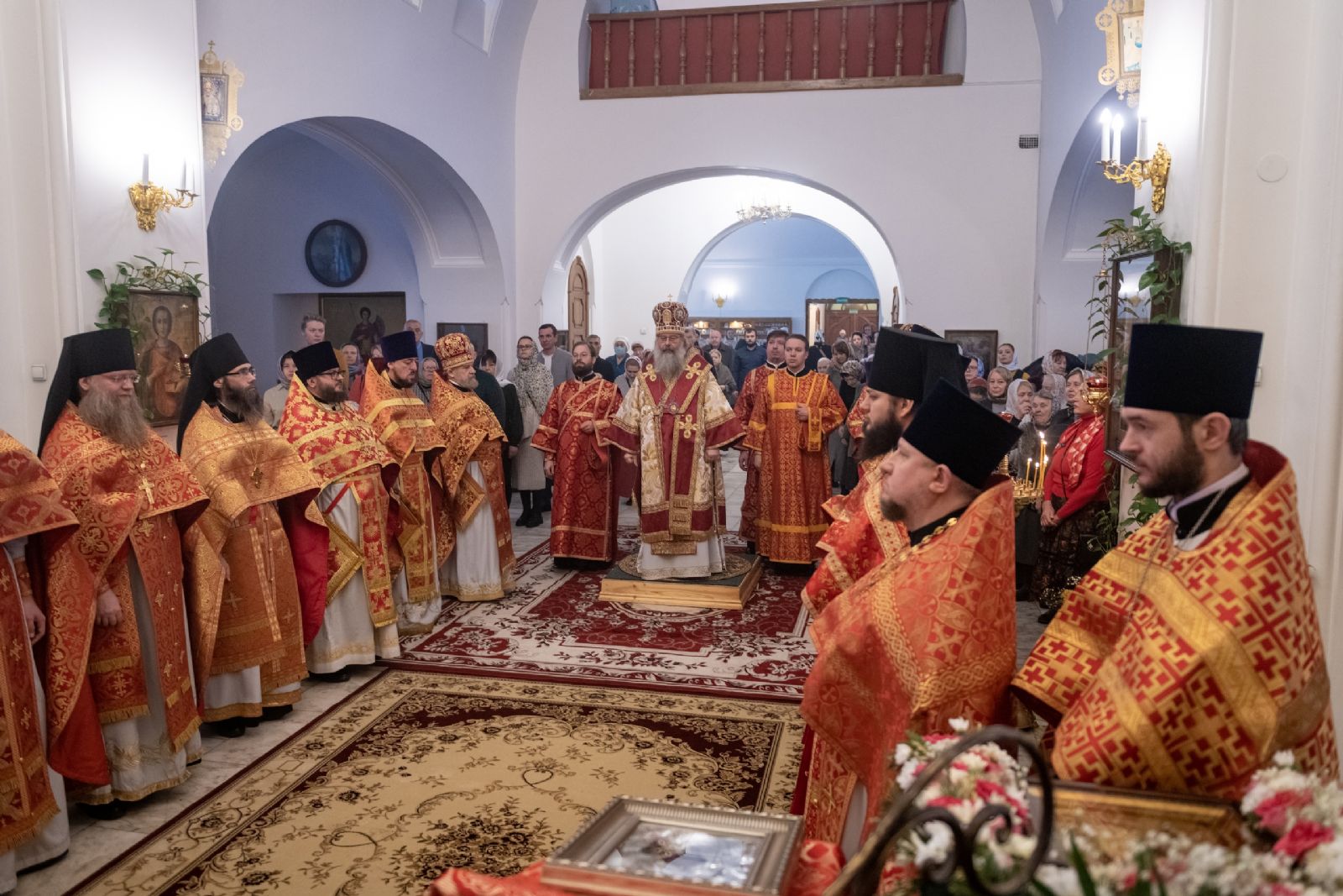 Митрополит Кирилл возглавил престольный праздник в Варваринском храме Казани