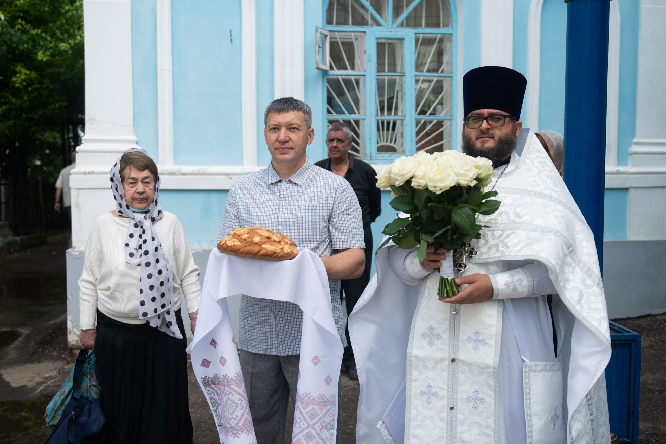 В Троицкую родительскую субботу митрополит Кирилл совершил Литургию в храме  Ярославских чудотворцев на Арском кладбище Казани | Новости Казанской  епархии | Православие в Татарстане | Портал Татарстанской митрополии