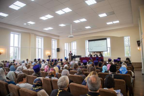 В Казанской духовной семинарии состоялся VI Съезд православных педагогов Татарстанской митрополии