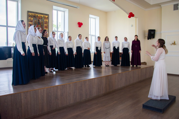 В Казани в рамках в рамках VI Съезда православных педагогов состоялась секция, посвященная церковному пению и искусству