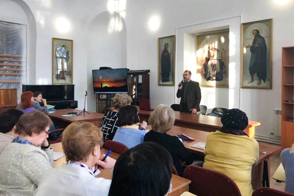 В Воскресенском Новоиерусалимском подворье города Казани открылись образовательные курсы для людей пенсионного возраста