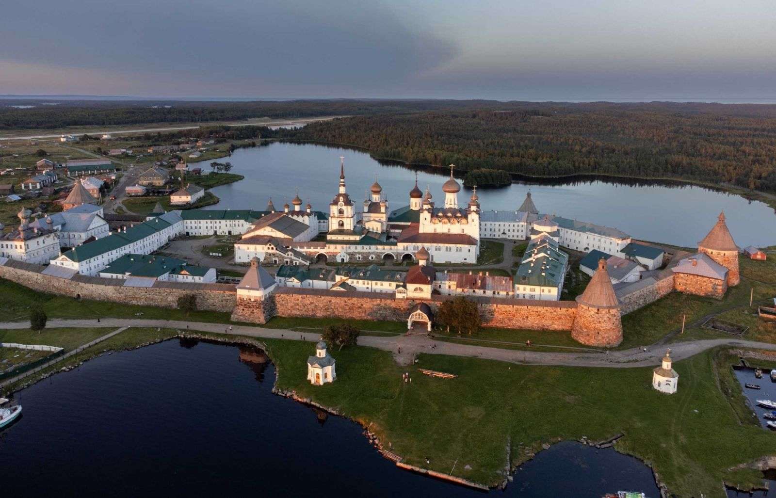 Паломническая служба Казанской епархии организует поездки в Оптину пустынь, Печоры, на Валаам, Соловки и другие святые места