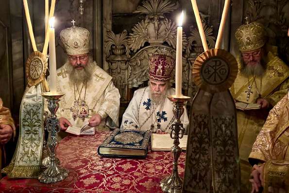 Митрополит Кирилл совершил Литургию у Гроба Господня в Иерусалиме