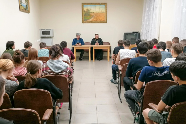 Священнослужитель Чистопольской епархии принял участие во встрече с учащимися сельскохозяйственного техникума