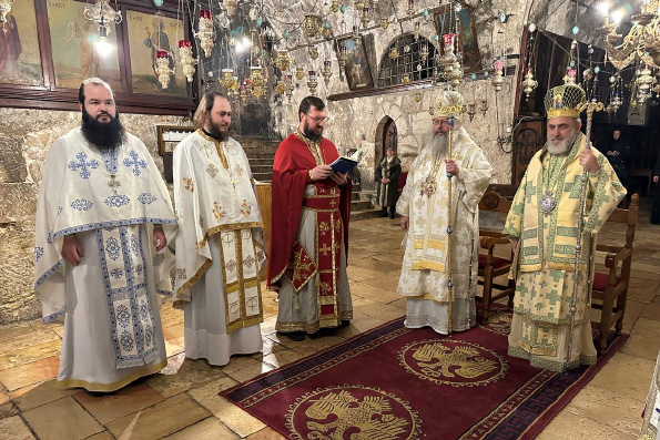 Митрополит Кирилл и архиепископ Еленопольский Иоаким совершили Литургию на Гробе Божией Матери в Гефсимании