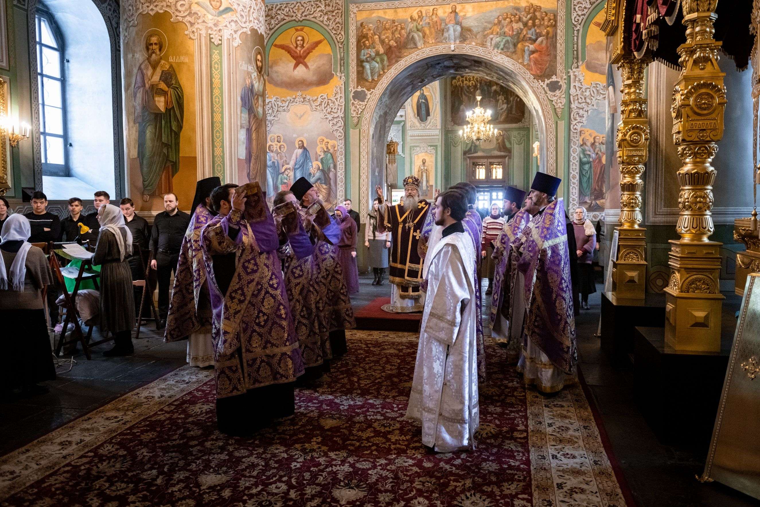 В Неделю Торжества Православия митрополит Кирилл совершил Литургию в Благовещенском соборе Казанского кремля