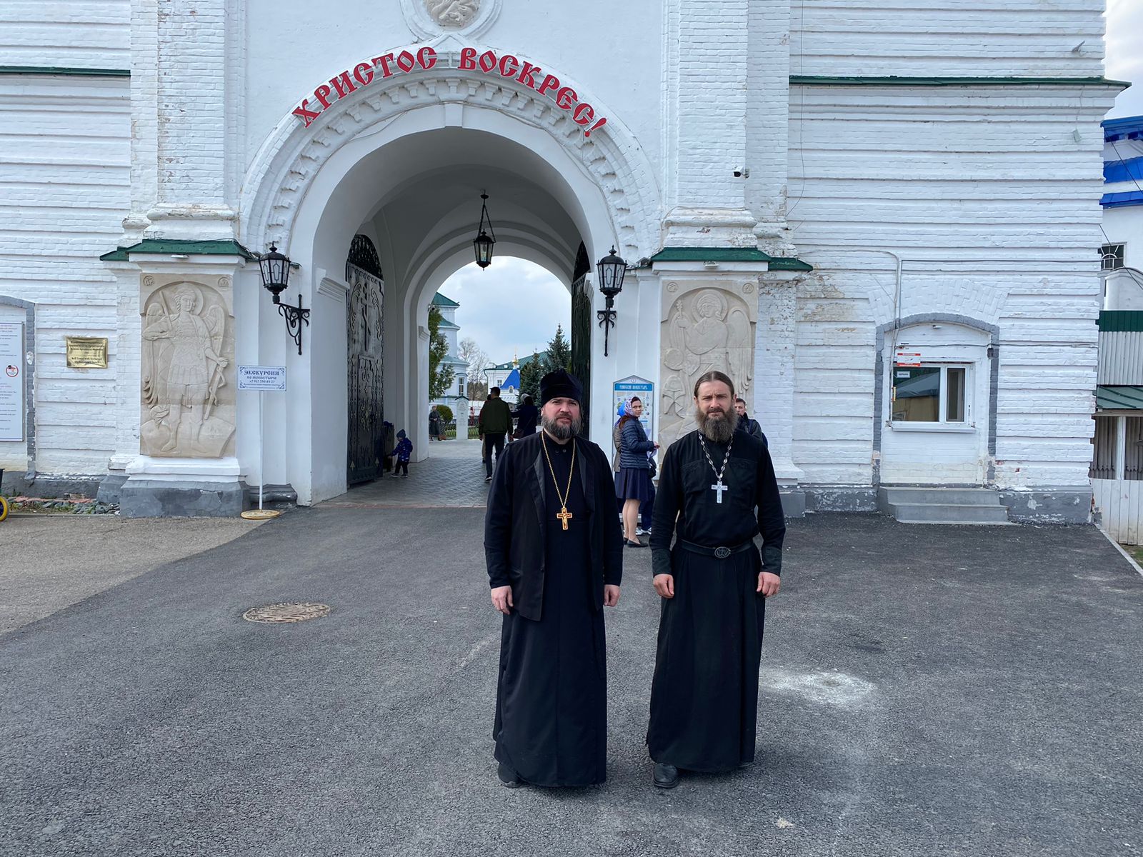 На Светлой седмице в монастырях Казанской епархии проводились миссионерские беседы с паломниками и туристами