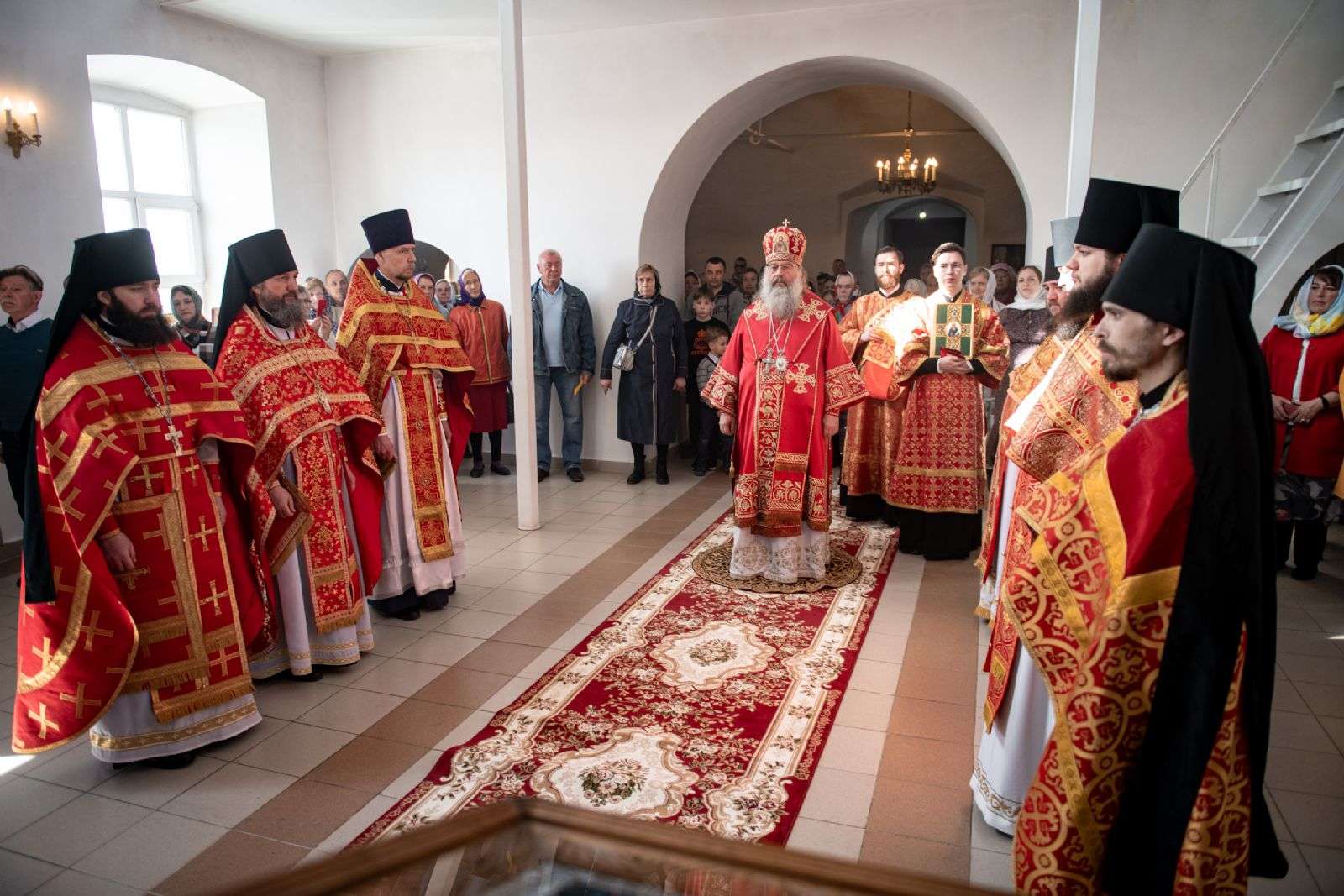 Митрополит Кирилл совершил Литургию в храме Казанских святителей в селе Столбище
