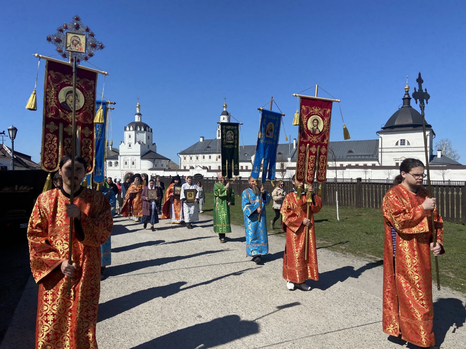 В праздник Антипасхи в Свияжске состоялся традиционный крестный ход