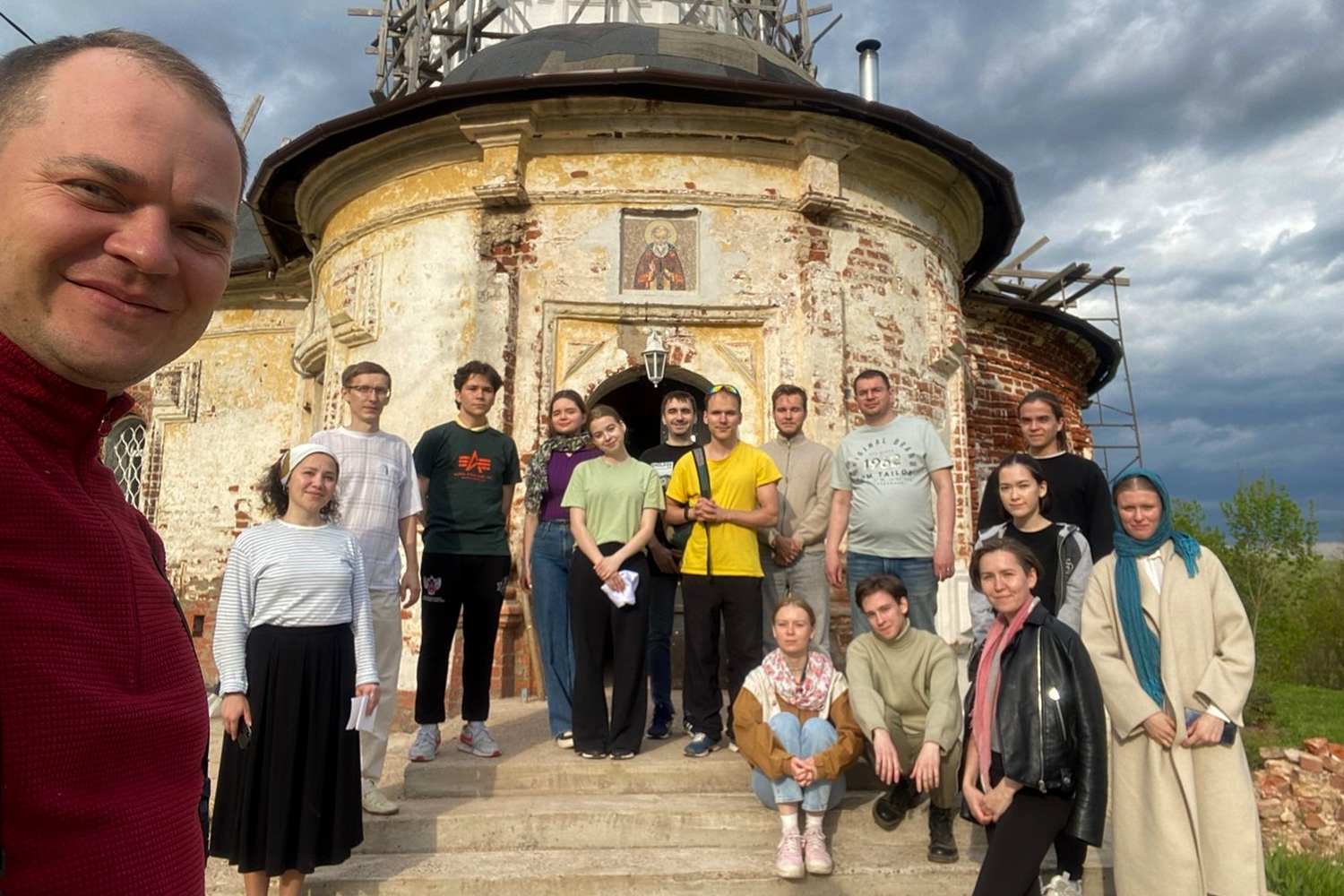 Православная молодёжь Казани совершила трудовую поездку в старинный храм села Каймары