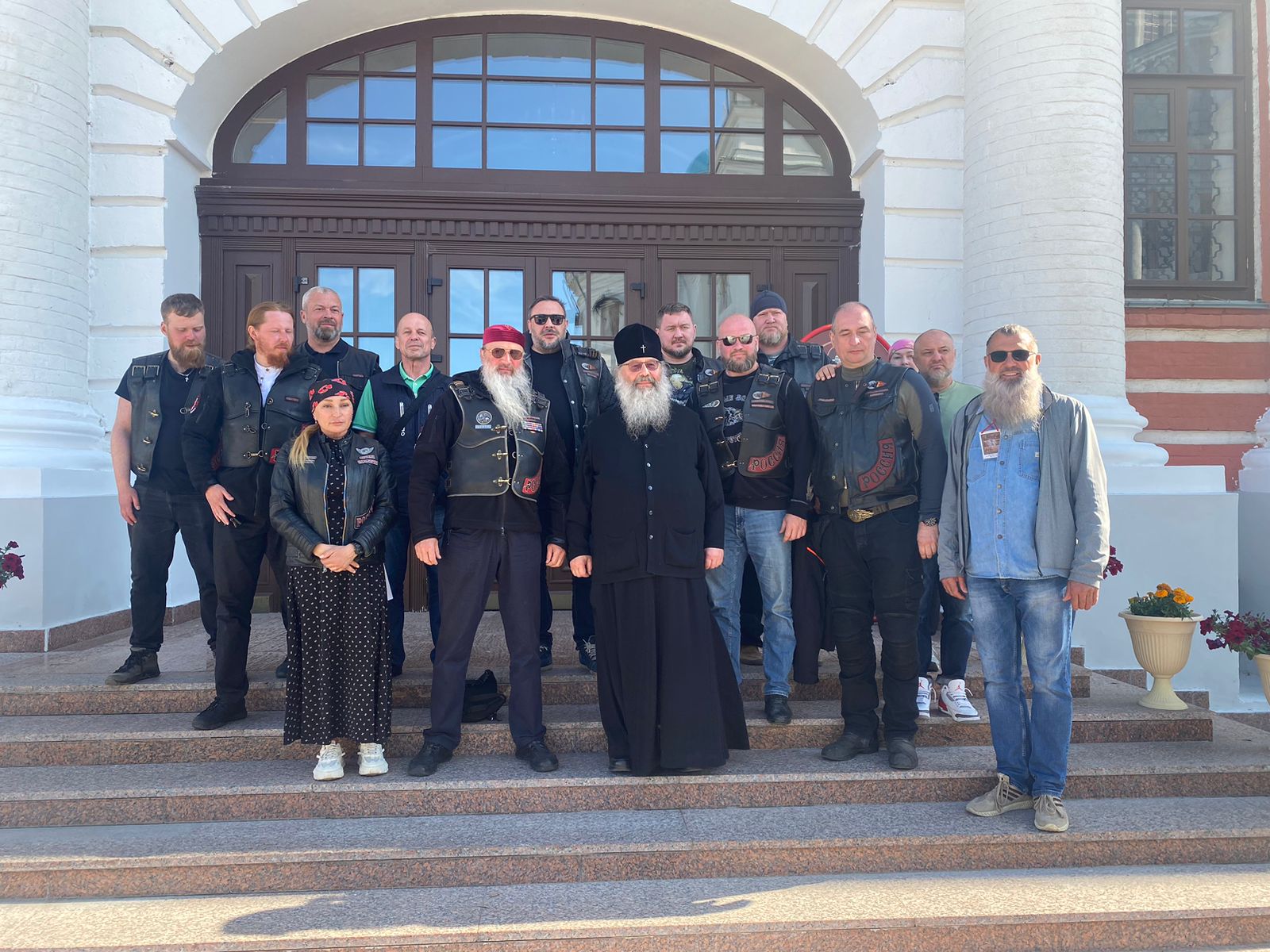 Митрополит Кирилл встретился с участниками паломнической поездки «Святыни России»
