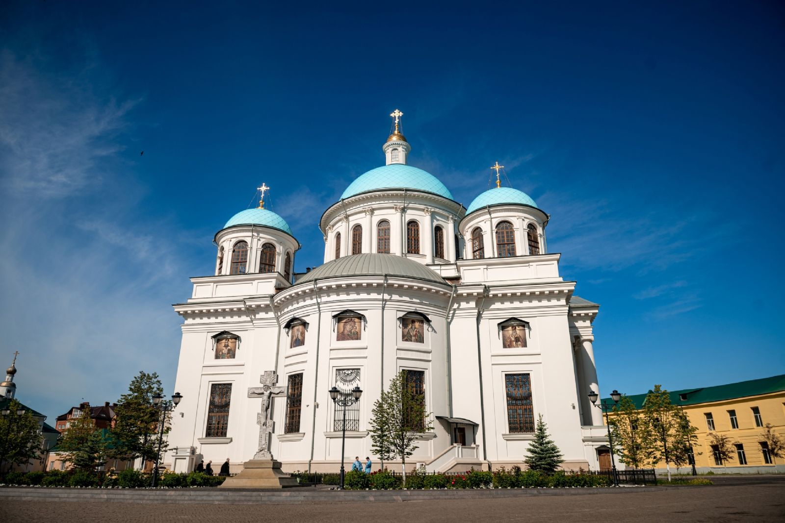 В Казанском соборе совершаются молебны перед ковчегом с частицей Пояса Божией Матери
